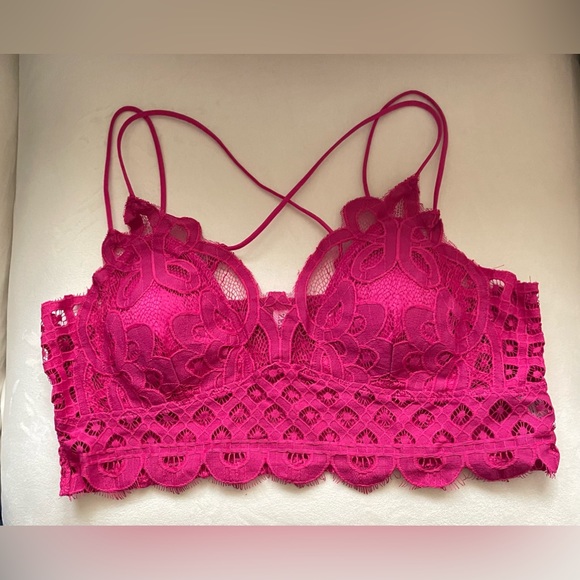 Zenana Outfitters Tops - NWOT Zenana Hot Pink Top Lace Bra Size 3X